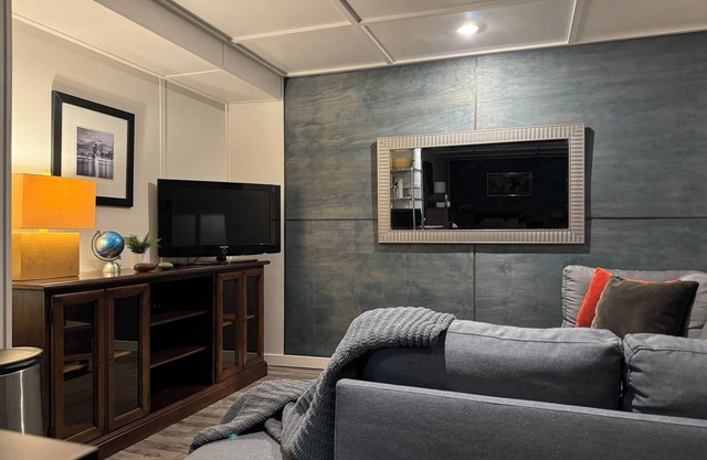 Location, Comfort & Style! Very Roomy Efficiency.