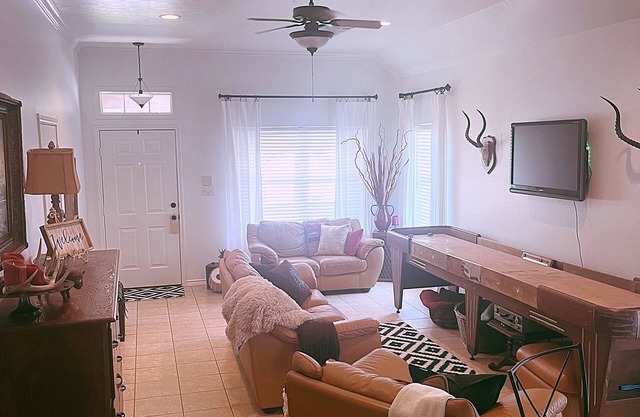 Location, Location>> Between Kyle Field & Travis Bryan Midtown Sports Park!