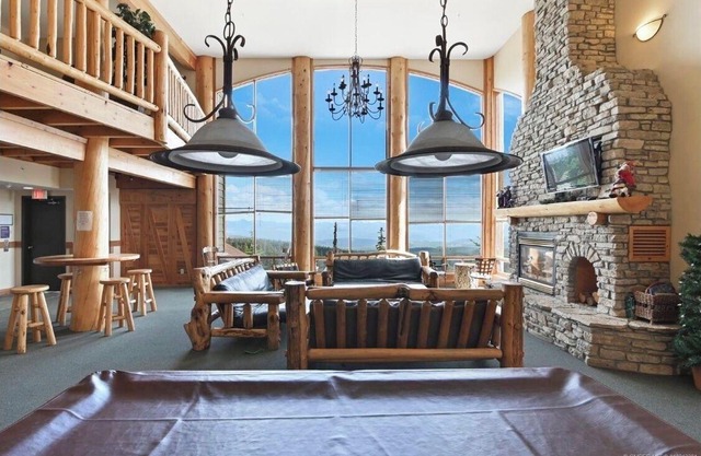 Location, location, location! 2 Bedroom, Private Hot Tub