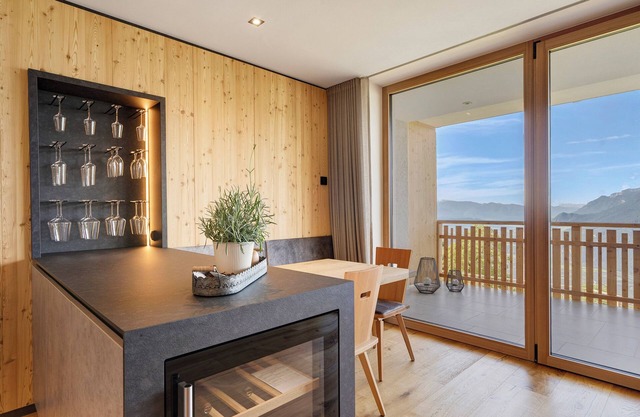 Ferienwohnung 'Lodge Melisse' mit Bergblick, privater Terrasse und privater Sauna