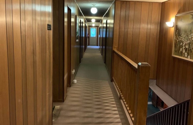 Lodge & Motel Rooms
