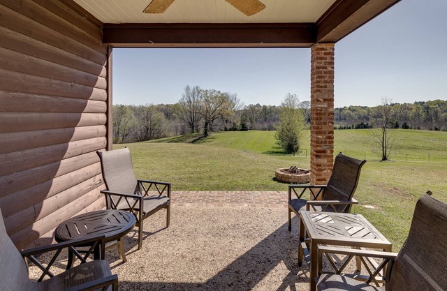 Lodge with Beautiful Views just 10 min from Ruston