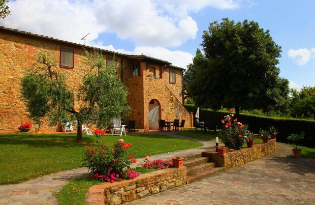 Fewo in Montaione,Swimmingpool, Kinderbecken, Familienfreundlich,bis 8 Pers.