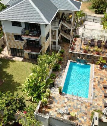Lodoicea Apartments