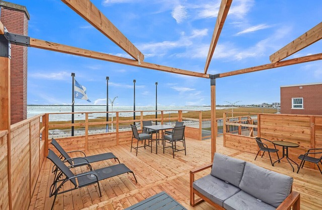 Loft 201 | Rooftop | Downtown