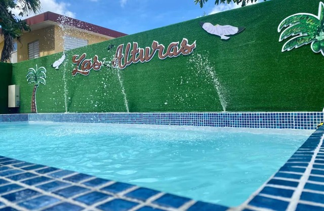 Loft 301 : Pool, Patio & 5 Minutes to the Beach