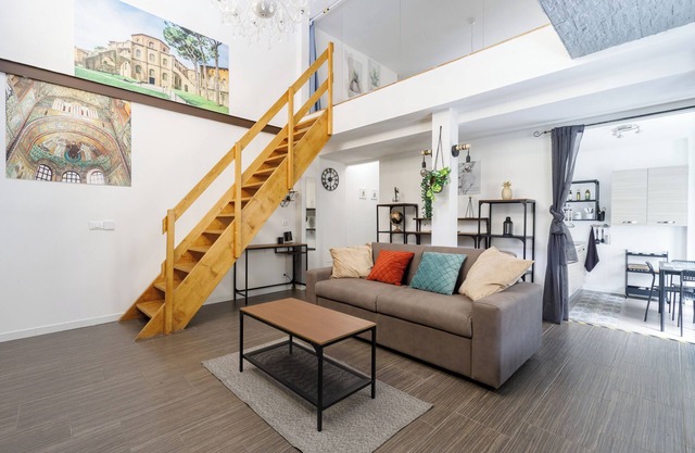Loft Alighieri Center