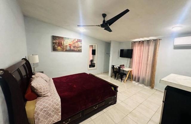 Loft Céntrico, Acceso por Clave, Cómodo y Super Limpio. A/c y Agua Caliente