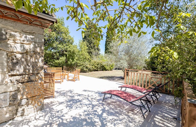 Loft en Pierre de 180 m² Avec Terrasse et Belle vue à 10 mn de Cahors