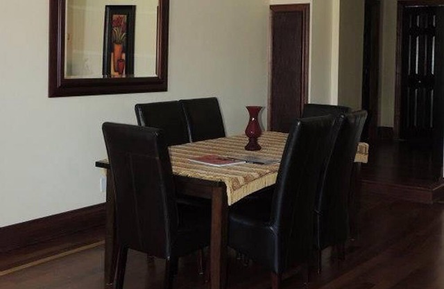 Loft Style Condo 1200 Sq. Ft. Near The Waterfront