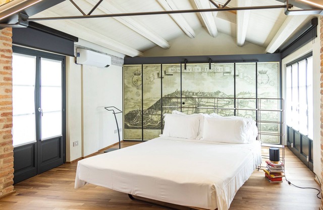 Loft with timeless splendor in the historic center of Mondovi Piazza