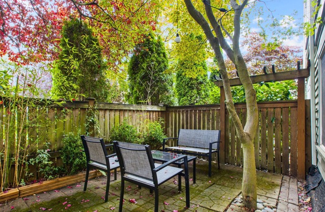 Loftium | Comfy Guest Suite Near Green Lake