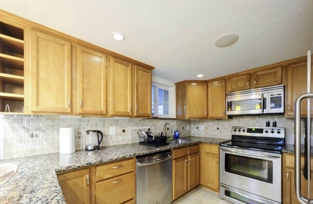 Loftium | Private 1 Bedroom Suite with Amazing Views!