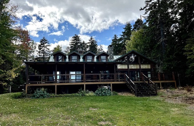 Log Cabin On Parlin Pond
