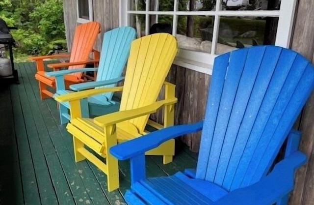 Log Cabin #2 - Hubbards Beach