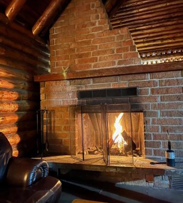Log Cabin at Rainier Lodge (0.4 miles from entrance)