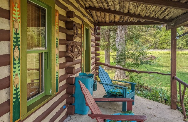 Log Cabin at Tan Trough Holler