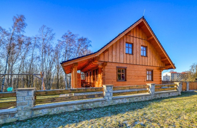 Blockhütte in einem klimatischen Kurort nahe der deutschen Grenze