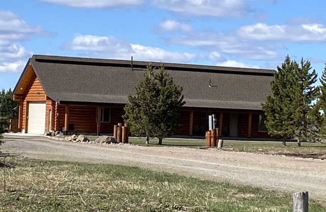 Log Cabin near West Yellowstone! Hot Tub, Single Level!