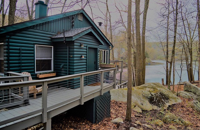 Blockhaus auf einem See mit eigenem Dock! Eine Stunde von NYC!