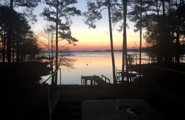 Cypress Bay Cove Lake / Blockhaus