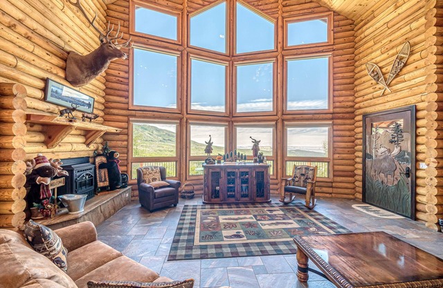 Cozy Home at Powderhorn Ski Resort with pool table, deck, firepit & more!