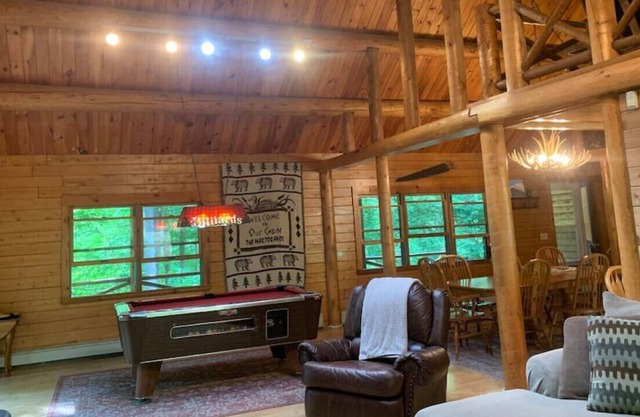 Log home in the heart of the Catskills