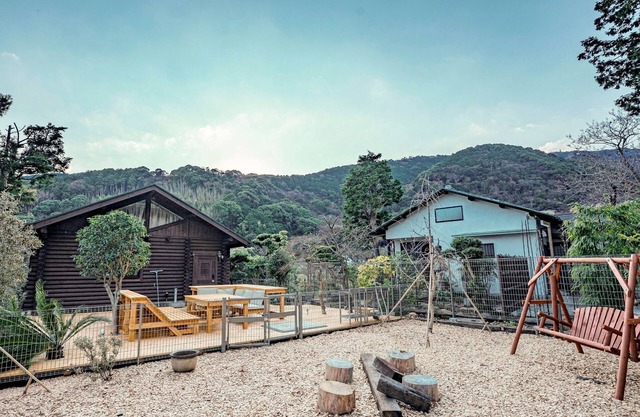 Log house with natural hot spring and dog run / Atami Shizuoka