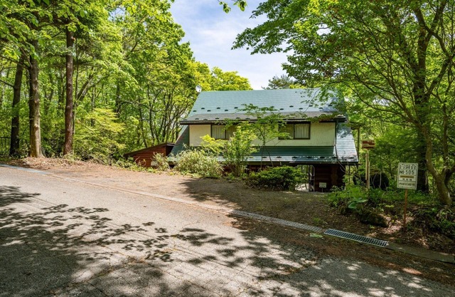 Log house with nature BBQ grill available Projector available Pets allowed 3 bedrooms Up to 3 parkin / Nasugun Tochigi