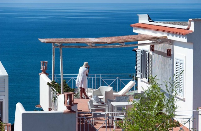 Loggia - Wohnung mit Meerblick in der Ruve Bianche Residence mit Schwimmbad und Privatstrand