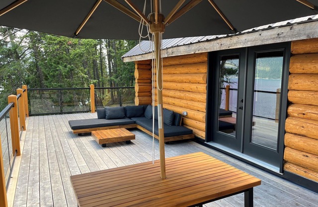 Loki Cabin Located in the heart of the west Kootenays