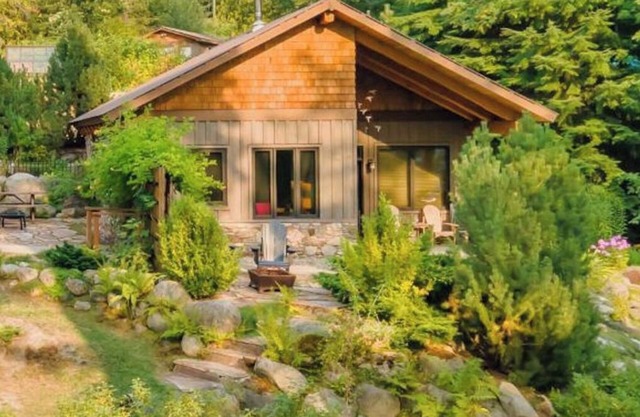 Loki's Cabin at Big Bay Stays