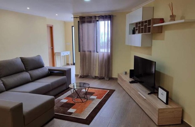 Lombada House