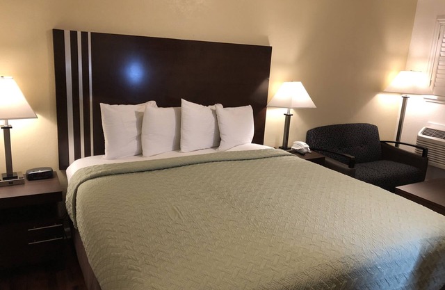Lombard Plaza Motel