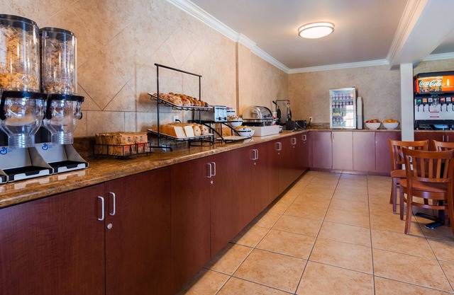 Lompoc Valley Inn and Suites