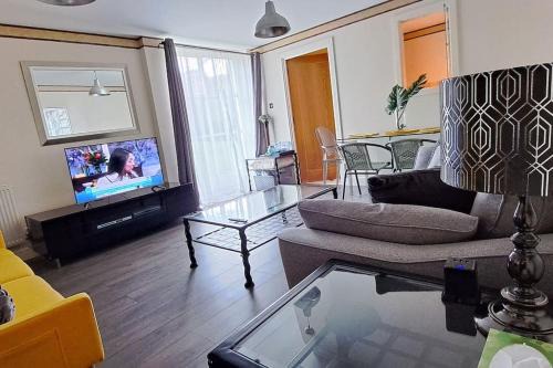 London Docklands RiverSide Apartment