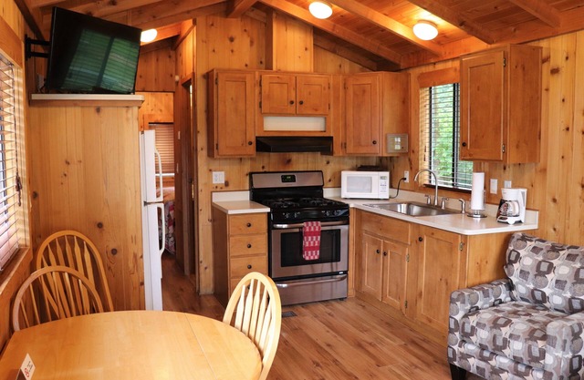 Lone Fir Resort