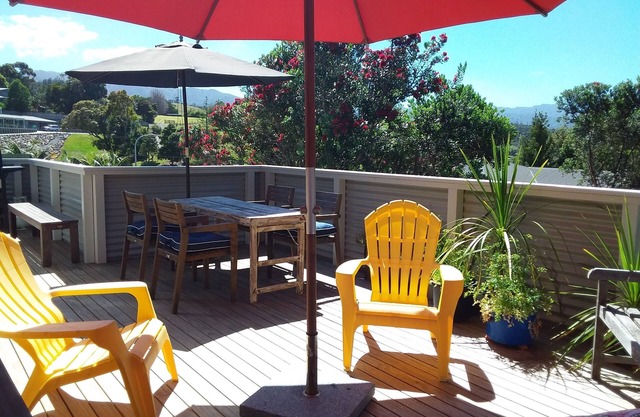 Peaceful, Clean Bach. Close to Beach-Boat Ramp-Walks. Internet/Sky/Pet Friendly.