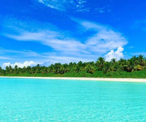 Long Beach Laamu Hotel