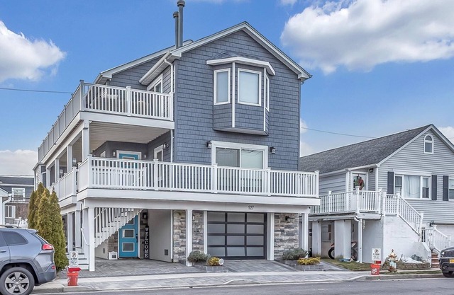 LONG ISLAND GEM! Steps to beach, near Allegria Hotel, 45 mins to NYC. DISCOUNTED