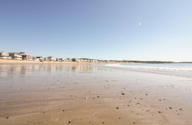 Long Beach Suites: 3 Mins Toes To Sand!