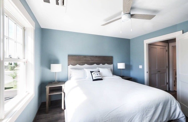 Long Beach Suites: Ocean Views, Book 2025 Already!