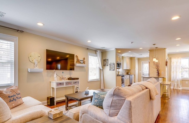 Long Branch Home w/ Fenced Yard!