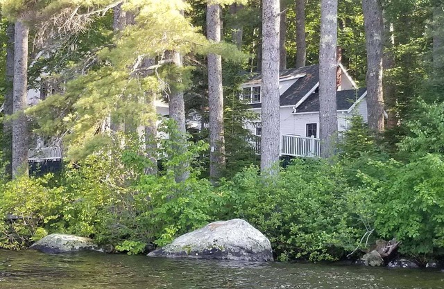 Long Lake family compound sleeps 16