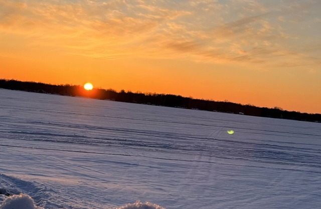 Long Lake Views close to Alpena’s Shopping and Dining!