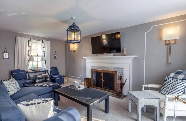NEU! Long Meadow Manor