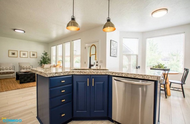 Large Family Homebase | 4 BD | Luxury & Large
