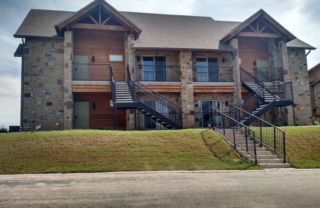 Long Weekend getaway at The Cliffs, Possum Kingdom Lake