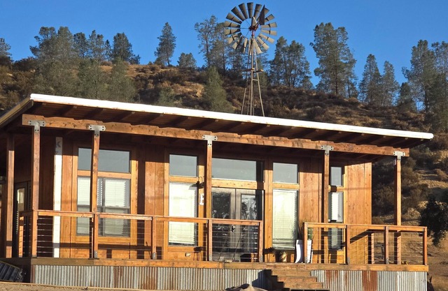 Longhorn Ranch. Views! Tiny home cabin. 2/1 /3beds Fast wifi. The pinnacles hike