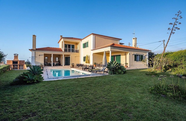 Lonicera Villa, Zentralheizung, Wifi, Garten, Pool!Neu!